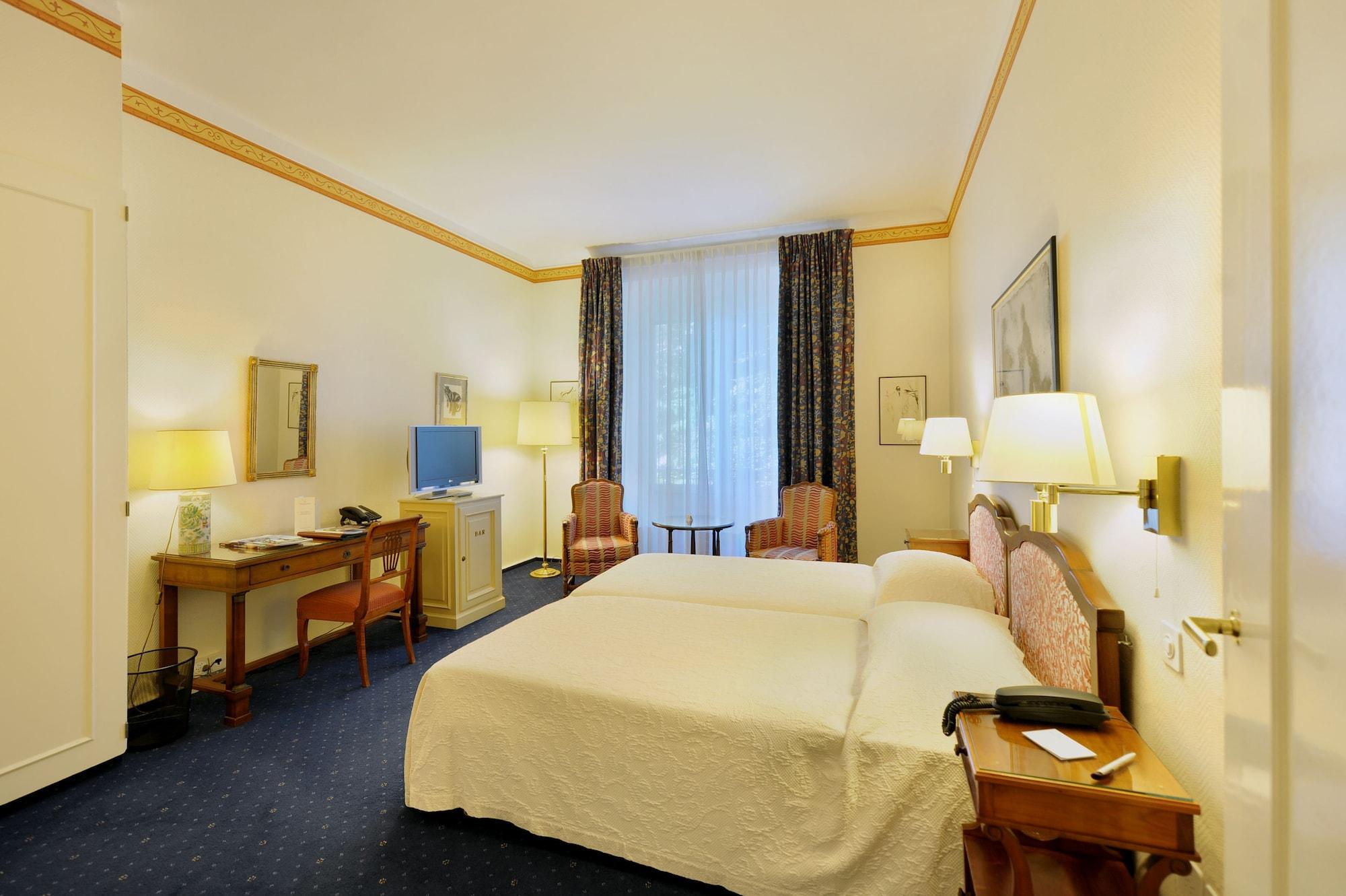 होटल Victoria 4*