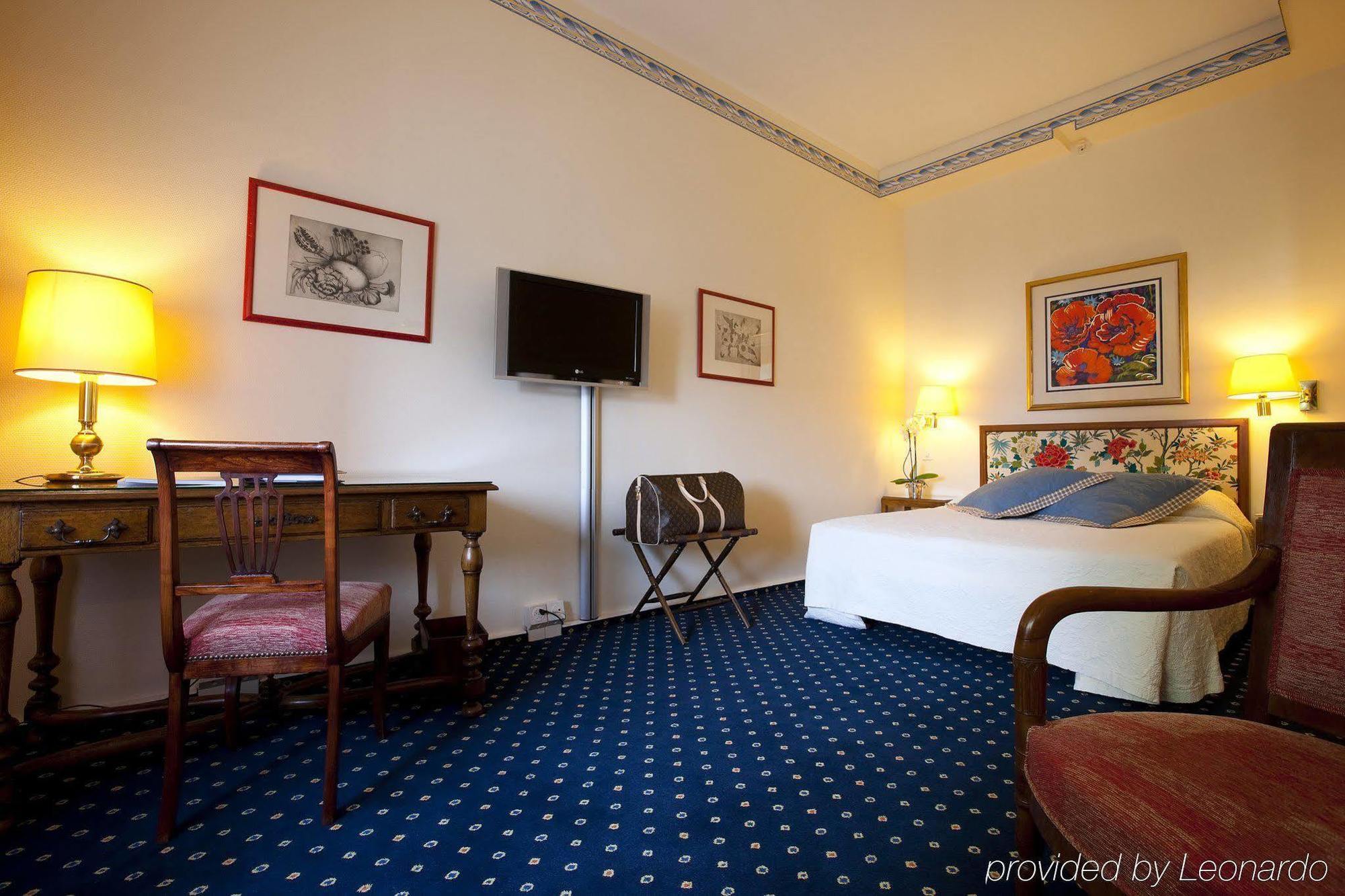 Victoria 4*
